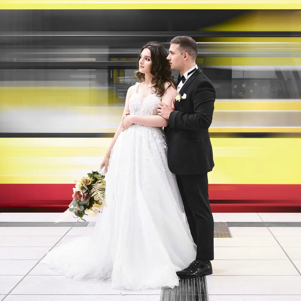 Hochzeitsfotograf Karlsruhe fotografiert Hochzeit vonr S-Bahn 2