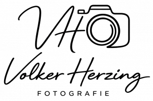 Logo Volker Herzing Hochzeitsfotograf in Baden-Baden, Rastatt, Karslruhe, Bühl und Gernsbach